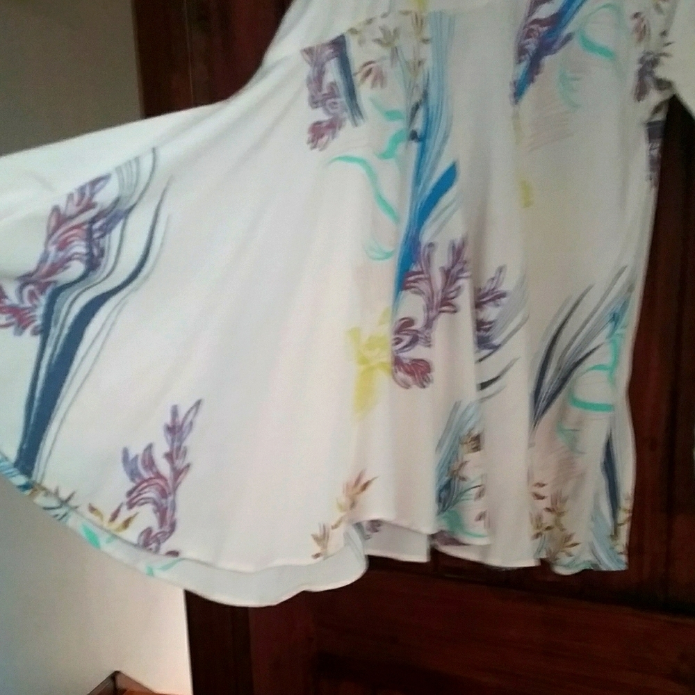 Uniqueness!!!! Cold-shoulder tunic